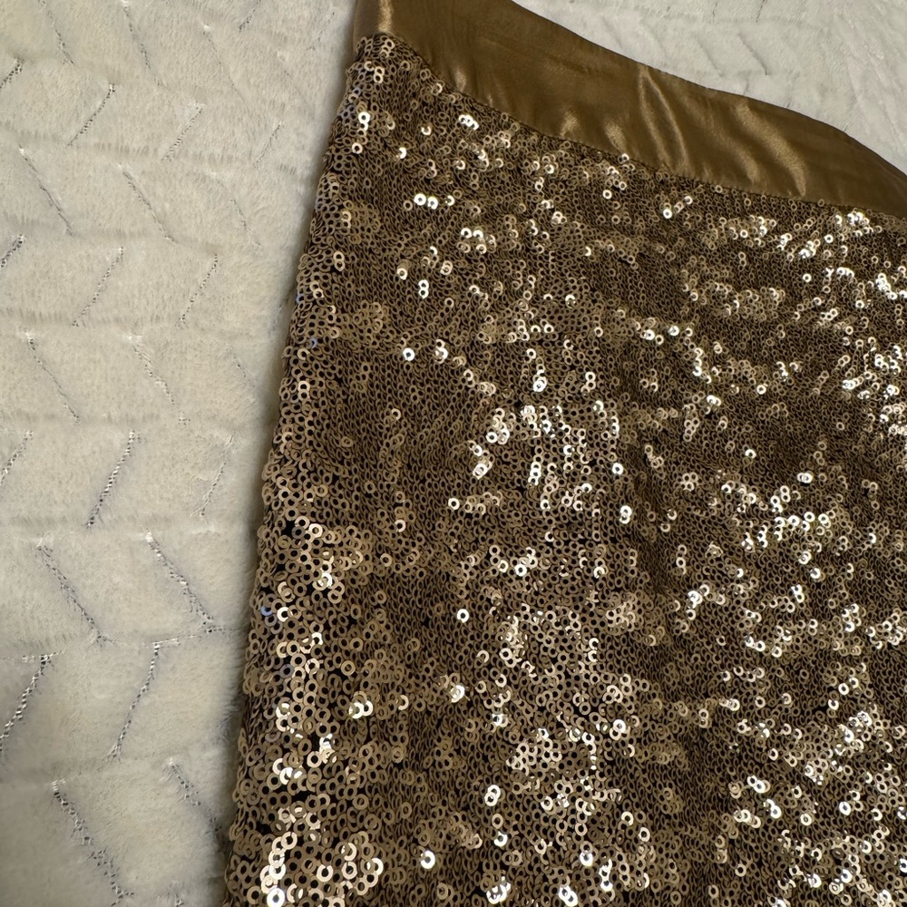 Glamorous Sequin Mini Skirt in Gold - Picture 2 of 5